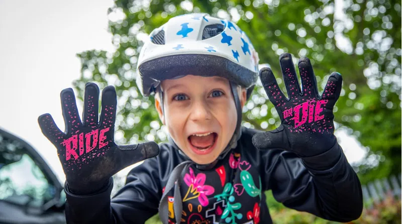 Muc-Off Youth Rider Kids Mountain Bike Gloves - Shred Hot Chilli Pepper-2