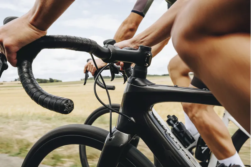 2025 S-Works Roubaix SL8 Di2 Road Bike - Gloss Taupe-4