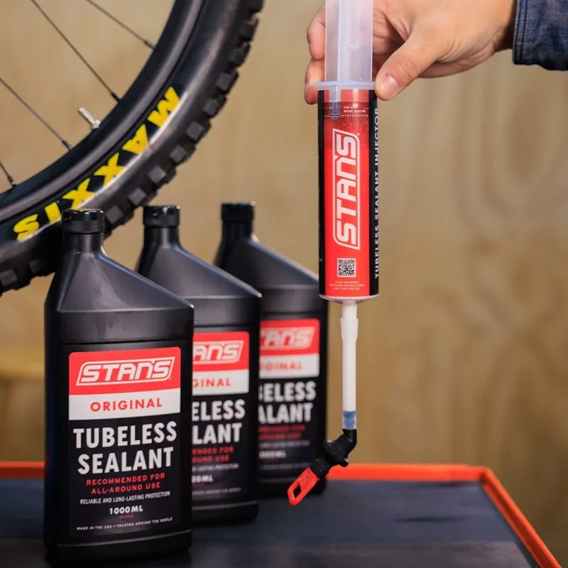 Stans NoTubes Tyre Sealant Injector-3
