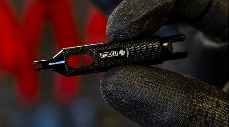 Muc-Off Valve Core Remover - Black-5