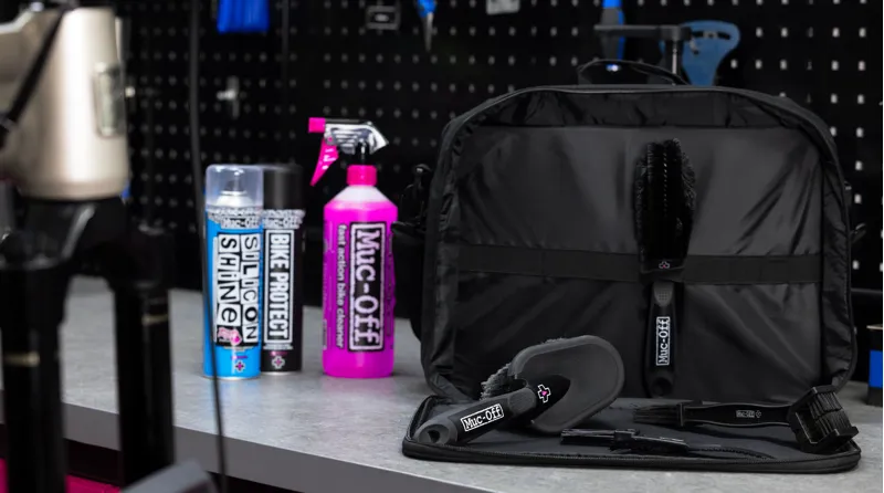 Muc-Off Valet Bag Bike Ultimate Kit-1