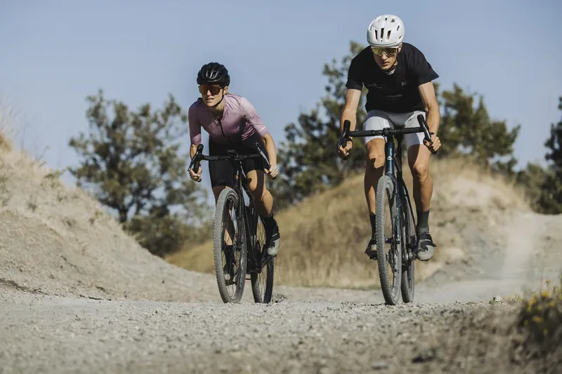 2024 Merida Silex 4000 Gravel Bike - Bronze/Gold/Black-3