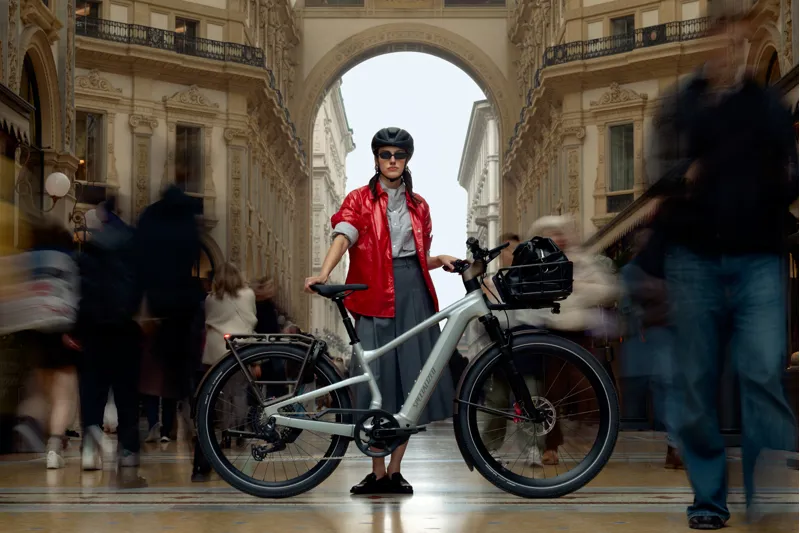 2027 Specialized Turbo Vado 3 4.0 Electric Hybrid Bike - Gloss Sandstone-5
