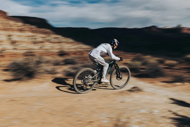 2026 Specialized Turbo Levo R Expert Electric Mountain Bike - Gloss Carbon-2