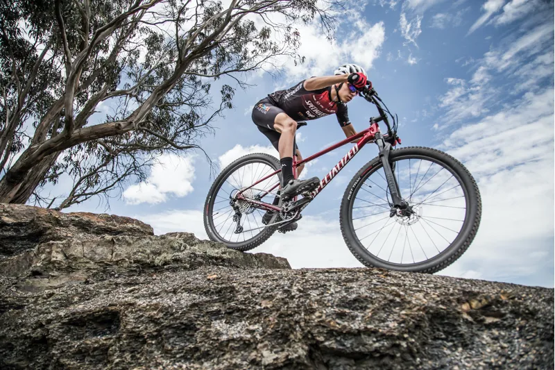 2025 Specialized Chisel Comp Mountain Bike - Gloss Ion/Smoke Liquid-2