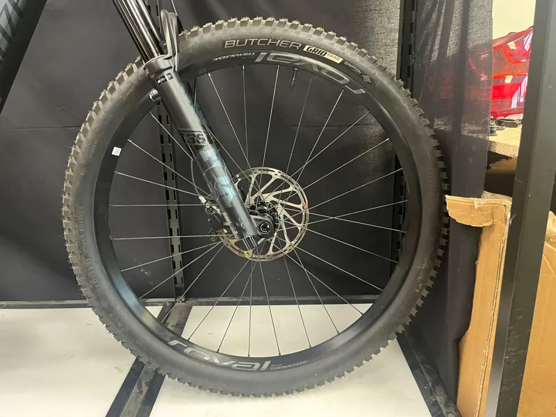 Ex-Demo: Specialized Turbo Levo SL Expert Carbon E-Mountain Bike - Large-6