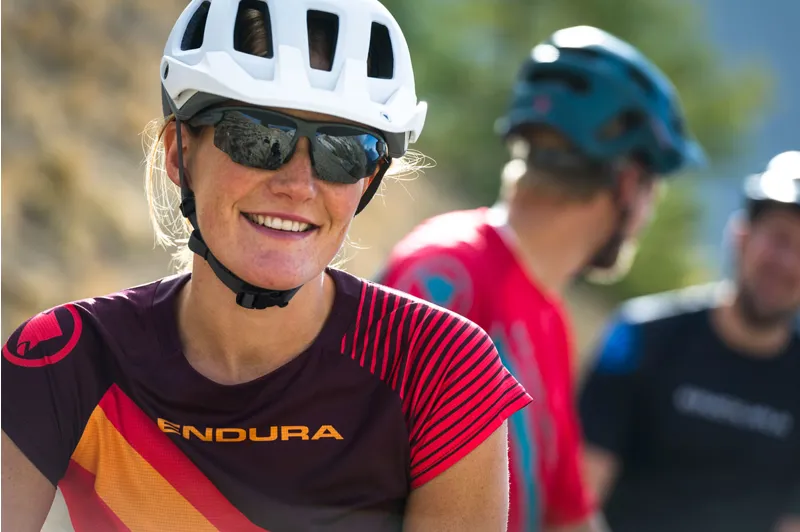 Endura SingleTrack Sunglasses - One Size - Grey-1