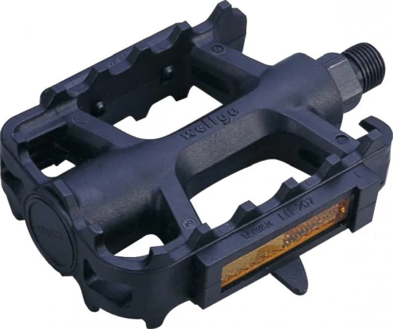 Carbon mountain bike pedals top