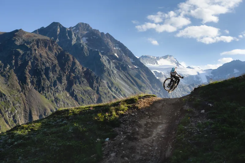 2025 Specialized Turbo Levo SL 2 Expert Carbon Electric Mountain Bike-3