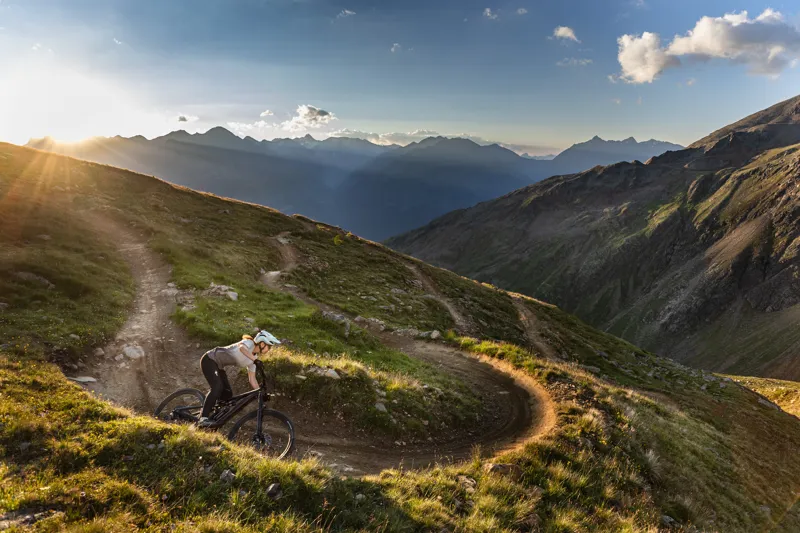 2024 Specialized Turbo Levo SL Comp Carbon Electric Mountain Bike - Sulfur-3