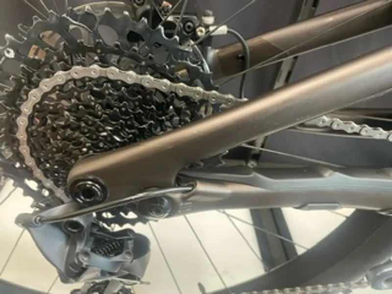 Ex-Demo: 2023 Specialized Stumpjumper Evo Comp Mountain Bike - S4-2
