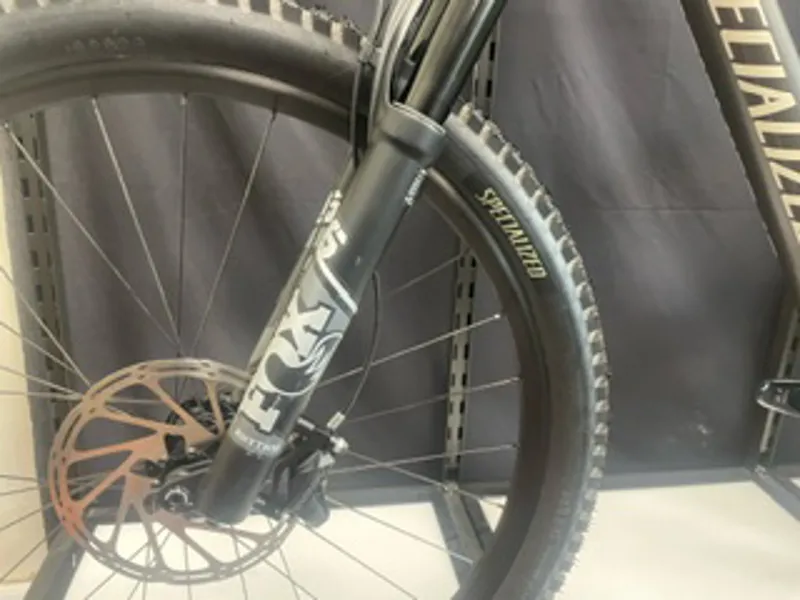 Ex-Demo: 2023 Specialized Stumpjumper Evo Comp Mountain Bike - S4-6