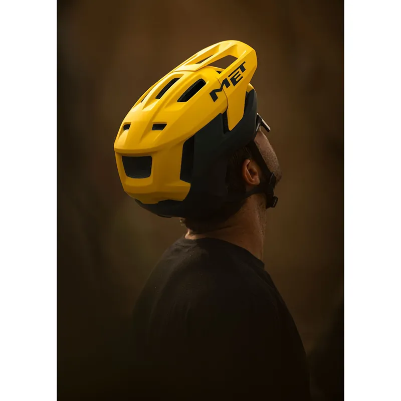MET Terrae Mountain Bike Helmet with MIPS - Burned Yellow - Medium-7