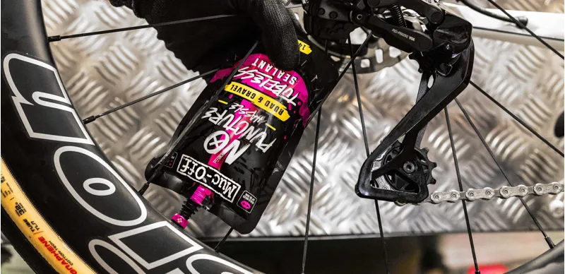 Muc-Off Road and Gravel Tubeless Sealant 80ml-3