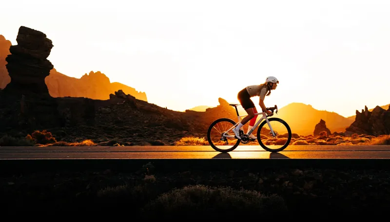 Zipp 303 SW Carbon Tubeless Disc Brake 700c Front Wheel B1 - Black-2