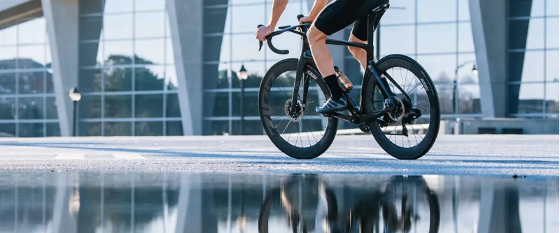 Zipp 404 Firecrest Carbon Tubeless Disc Brake CL 700c Front Wheel-1