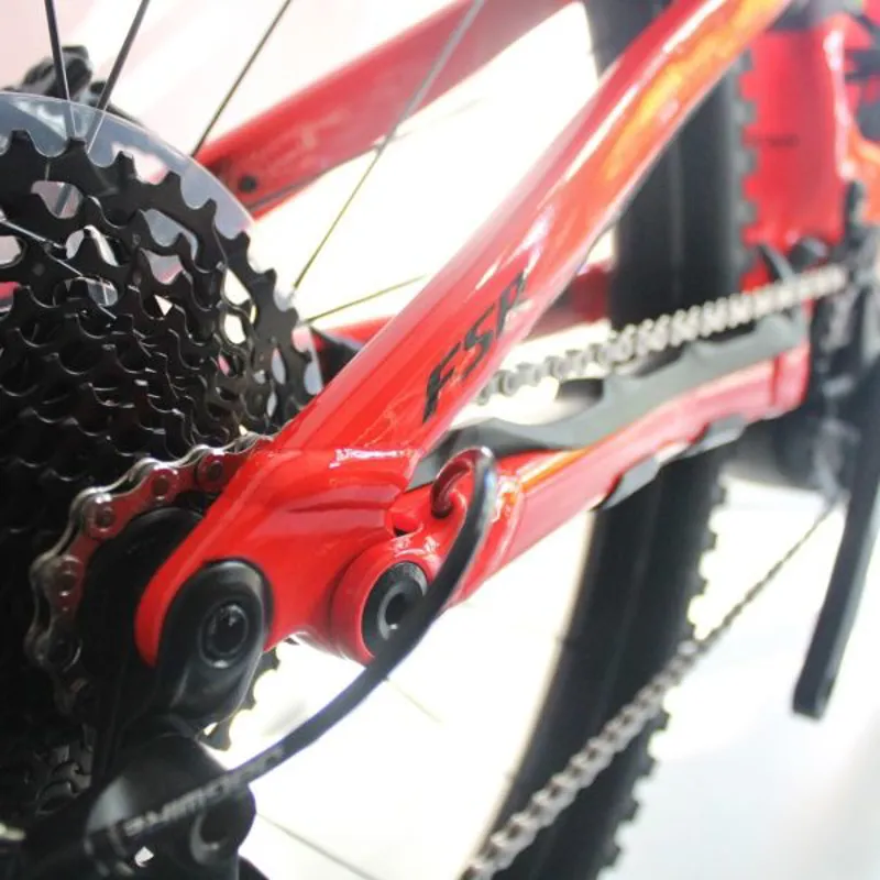 InvisiFrame 2019 Levo FSR Carbon Frame Protector - Gloss-9