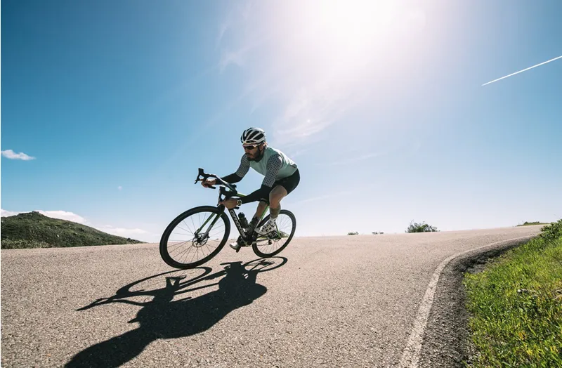 2019 Cannondale Synapse Hi-Mod Disc Red eTap Road Bike - Sage Grey-1