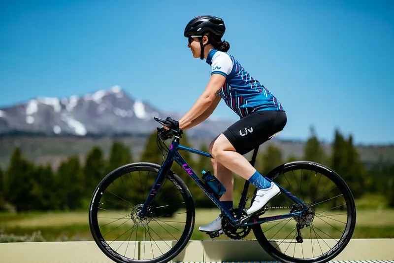 2019 Giant Liv Thrive 2 Womens Hybrid Bike Matte Teal Ice Green