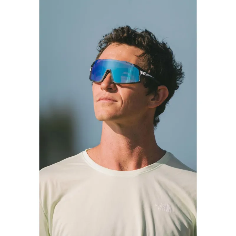 Tifosi Stash Clarion Fototec Lens Cycling Sunglasses - Matte Smoke-1