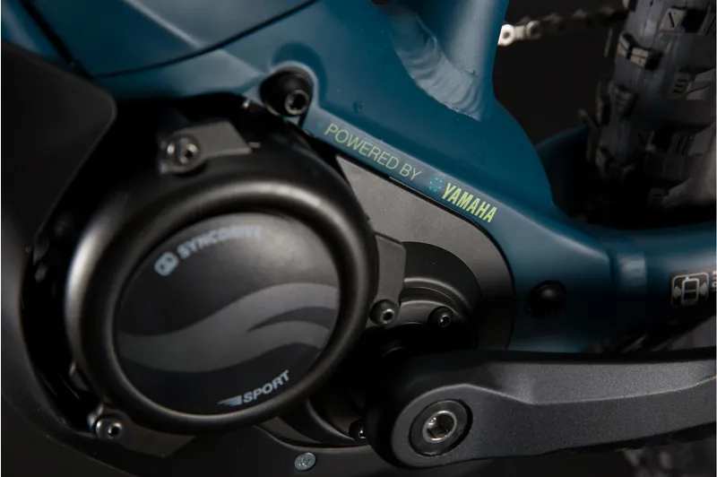 2019 Giant Liv Vall-E+ 3 Womens Electric Bike - Gloss White/Magenta-2