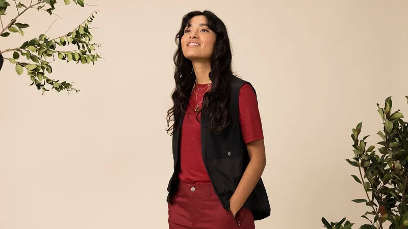 Specialized/Fjallraven Womens Wool Short Sleeve T-Shirt - Pomegranate Red-2